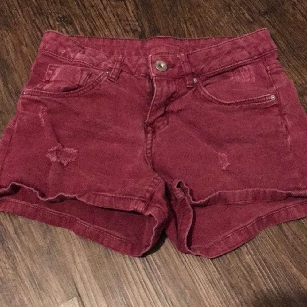 maroon shorts